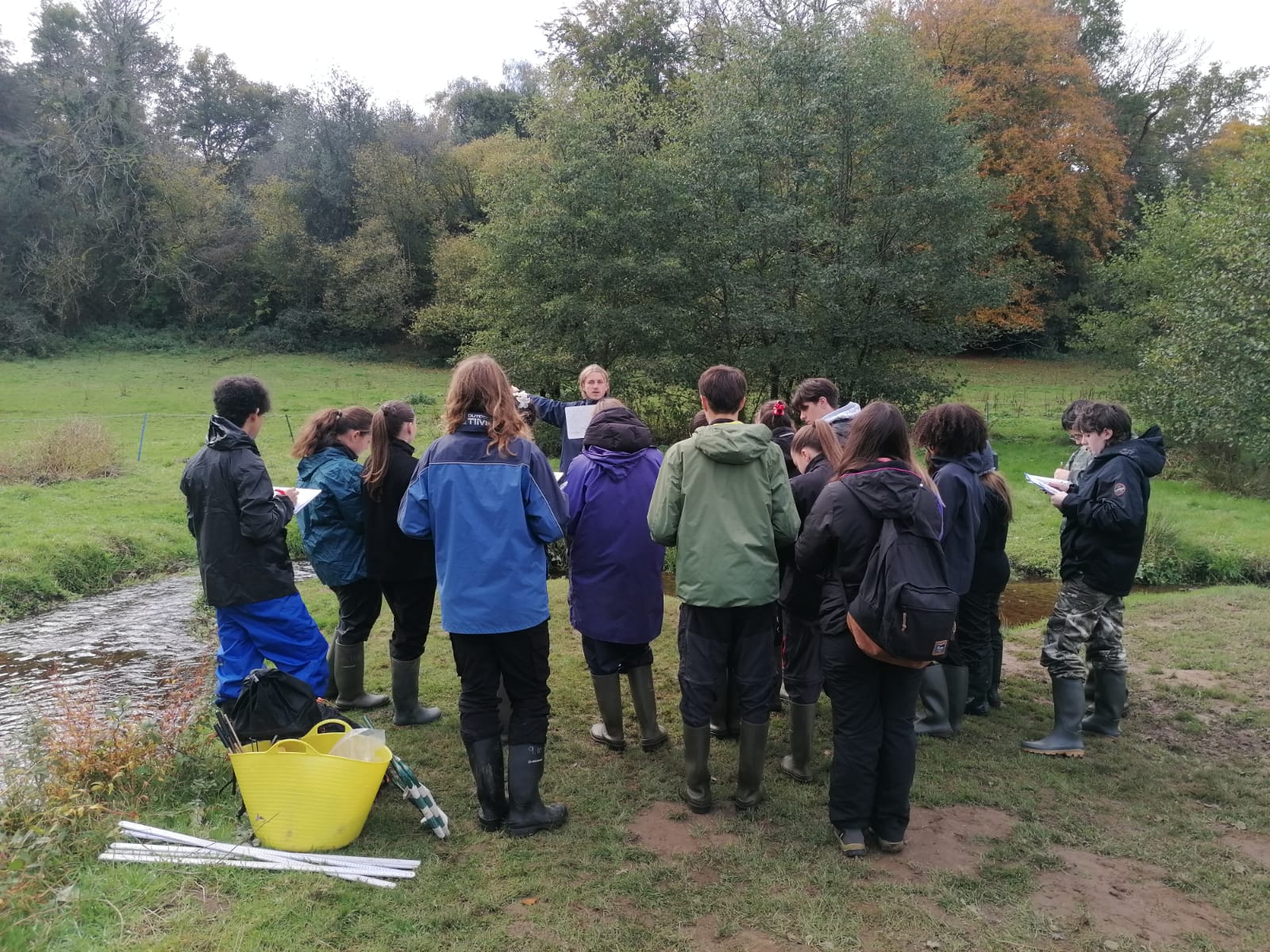 01_studiando la morfologia e le caratteristiche del fiume Tillingbourne